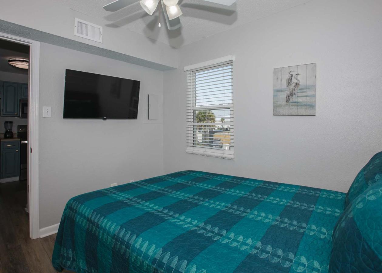 Sunrise Village 116 By Albvr - Just Steps To The Beach In This Cute Condo ガルフ・ショアーズ エクステリア 写真